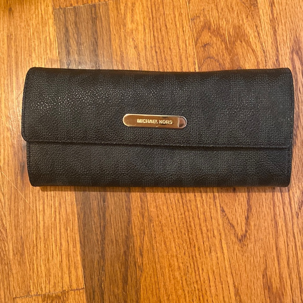 Authentic MK Wallet